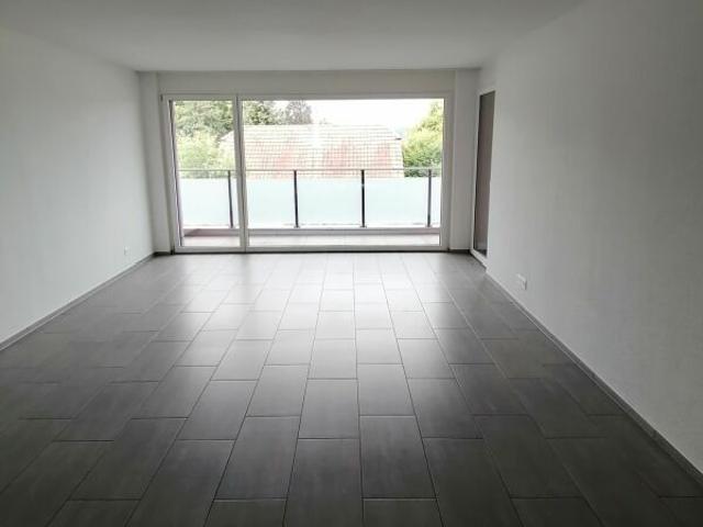 Zentral gelegene & moderne 3.5 Zimmerwohnung