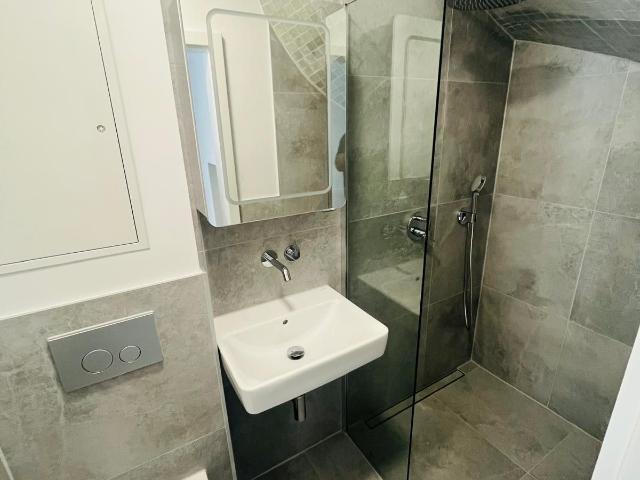 Zentral gelegene Ein Zimmer Wohnung mit Küche, Waschmaschine, Parkmöglichkeiten und flexiblem Schlafbereich, Stuttgart Amsterdam Apartments for Rent