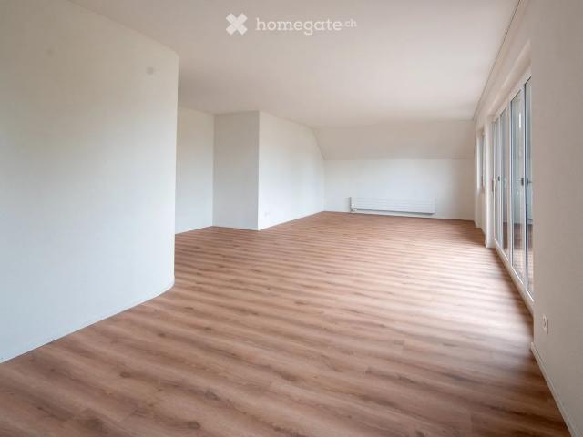 Zentral gelegene helle Maisonette Wohnung in Wädenswil