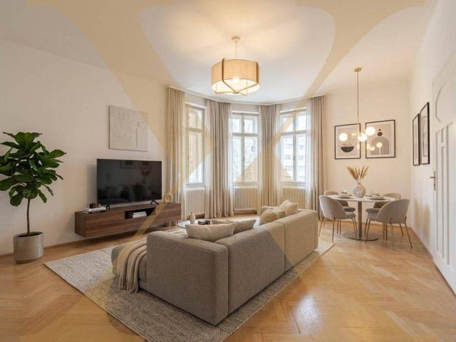 Zentral gelegene, teilweise sanierungsbedürftige Altbauwohnung mit Loggia in Linz zu verkaufen!