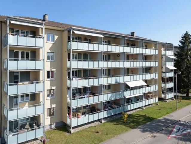 Zentral gelegene Wohnung mit grossem Balkon mit Aussicht