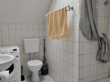 Zentral gelegene, zwei Zimmer Dachgeschosswohnung in Gießen
