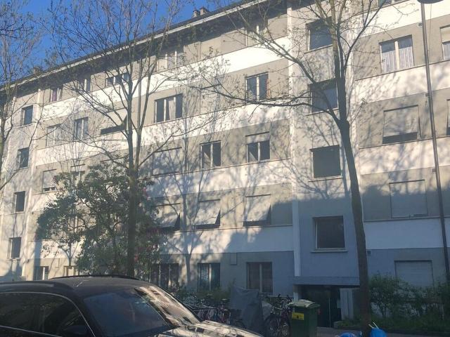 Zentral gelegene 2.5 ZW à 49m² im EG