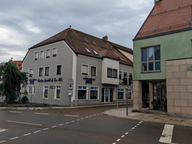 Zentral gelegene 2 Zi Dachgeschosswohnung Nr. 5 in Oberviechtach – ab sofort frei