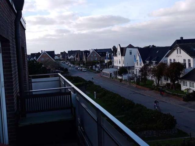 Zentral gelegene 31 m² 1 Zimmer Wohnung mit Balkon in Wenningstedt