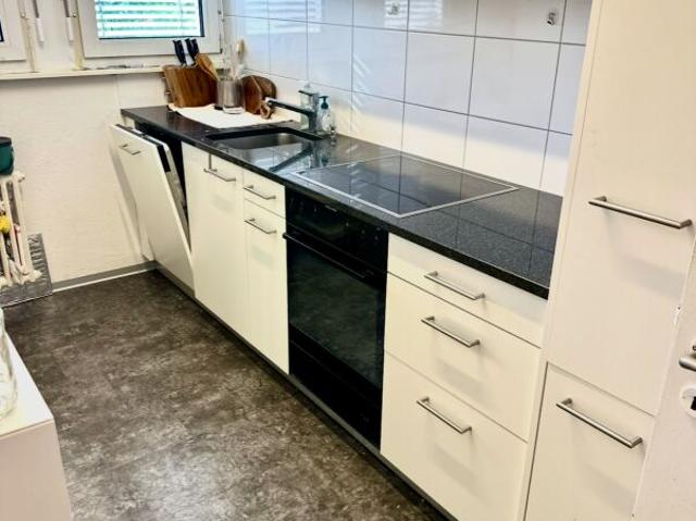 Zentral gelegene 3 Zimmerwohnung im Herzen von ZH Altstetten
