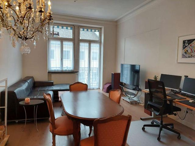 Zentral gelegene 4 Zimmer Wohnung mit Balkon und Fahrstuhl