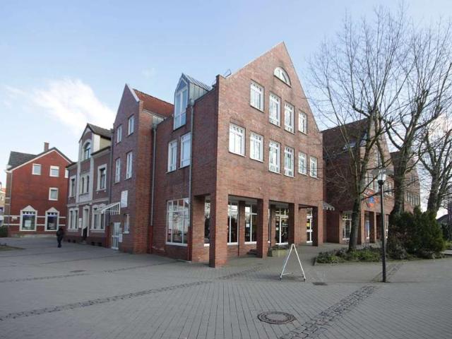 Zentral gelegene 5 Zi. Wohnung mit großer Dachterrasse