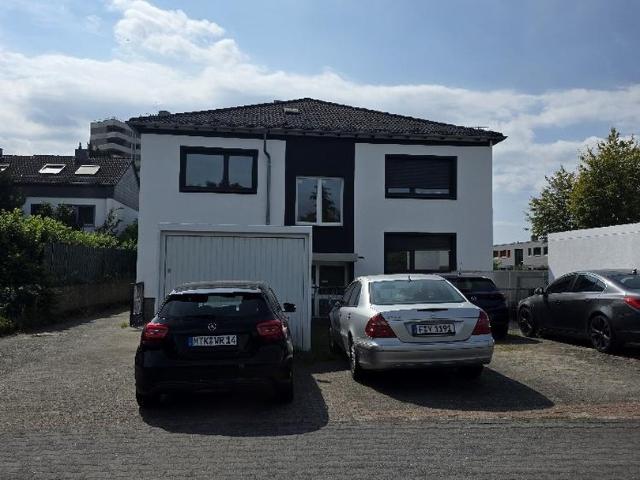 Zentral & Gemütlich: Attraktive 4 Zimmer Wohnung in Eschborn