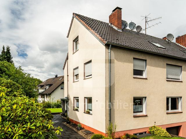 Zentral in Eitorf gelegen: Gepflegte 2 Zimmer Erdgeschosswohnung mit Terrasse und Garage!