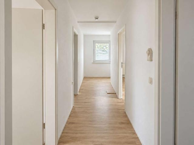 Zentral in Zingst: 2,5 Zimmer Dachgeschosswohnung mit Stellplatz – Wohnen, wo andere Urlaub machen