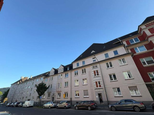 Zentral, komfortabel, gut geschnitten â 2 Zimmer Wohnung in Essen Holsterhausen