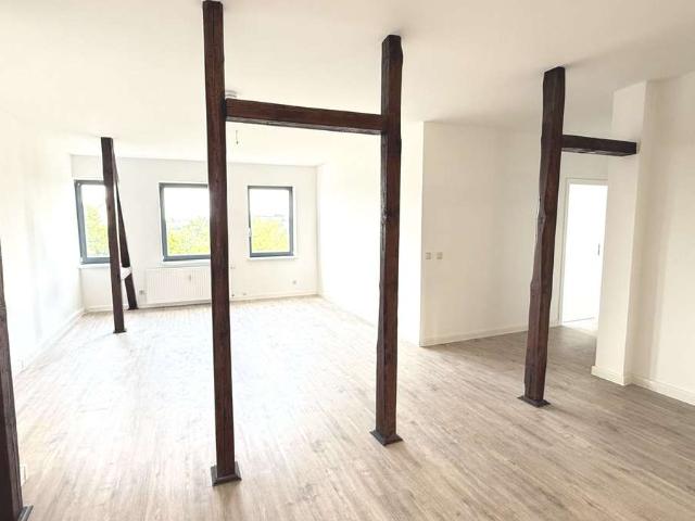 Zentral & Komfortabel 4 Raum Loft mit EBK, 2 Bädern & Aussicht über Chemnitz
