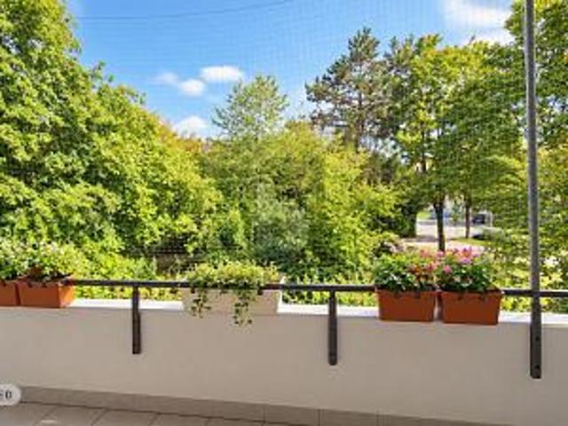 ZENTRAL, RUHIG UND MIT BALKON