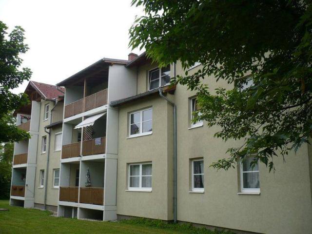 Zentral und Unbefristet: 3 Zimmer Wohnung in Haselbach!