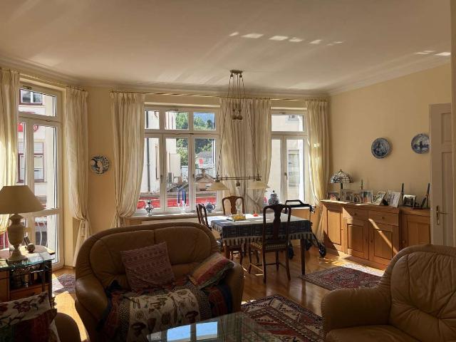 Zentral und großzügig. Wunderbare 3 Zimmer Stadtwohnung in Bad Reichenhall