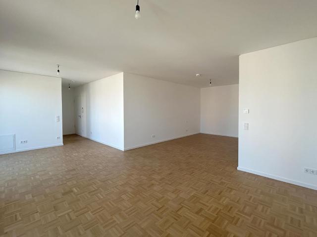 Zentral und modern Erstbezug Wohnung mit Balkon im City Prag