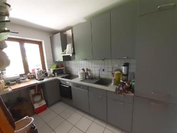 Zentral und ruhig wohnen: Sehr schöne 2 Zimmer Wohnung mit EBK und Terrasse
