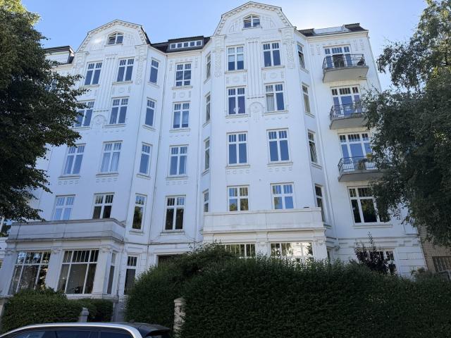Zentral und ruhig gelegene 5 Zimmerwohnung in Hohenfelde