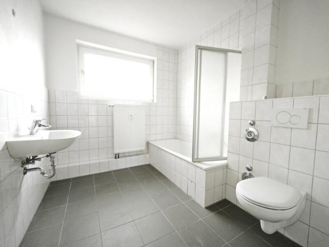 Zentral und ruhig gelegene 2 ZKB Wohnung mit Balkon in Baunatal Altenbauna