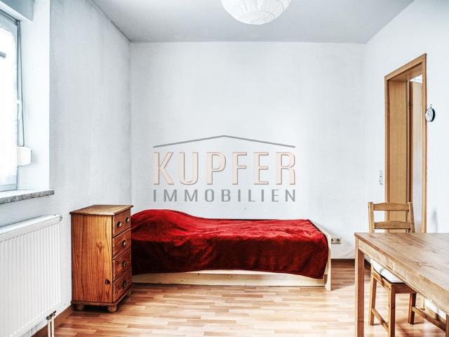 Zentral wohnen: Teilmöblierte 2 Zi Wohnung mit Flair!