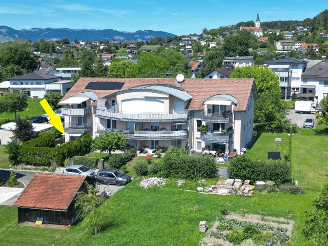 Zentral wohnen und im Garten leben – gepflegte 3 Zimmer Wohnung in Koblach