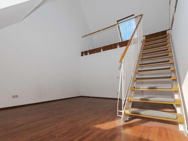 ZENTRAL WOHNEN IN RÖTHA | Maisonette mit 3 Zimmern und TG Stellplatz