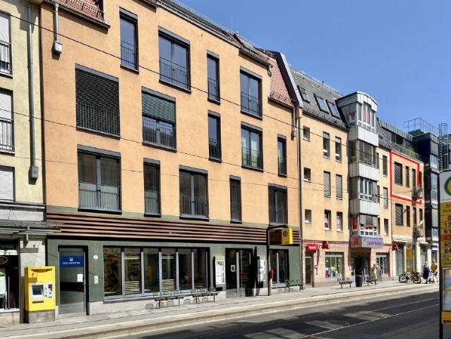 Zentral wohnen mit Aufzug & Balkon!