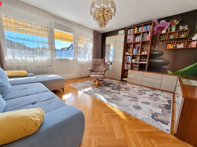 Zentral wohnen mit Balkon, Loggia & eigener Garage