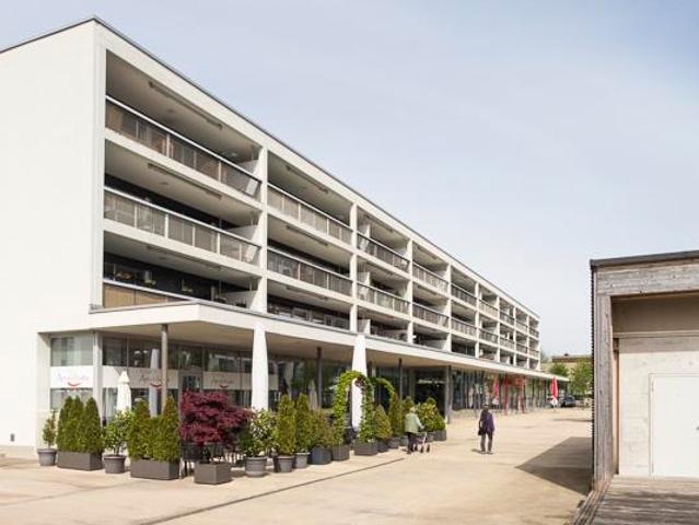 Zentral wohnen mit grossem Balkon!
