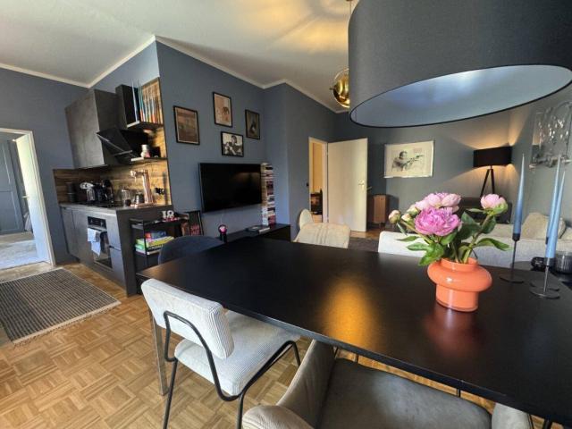 Zentral wohnen, ruhig leben | Stilvolle 3 Zimmer Wohnung mit Balkon und Grünblick | im Andräviertel