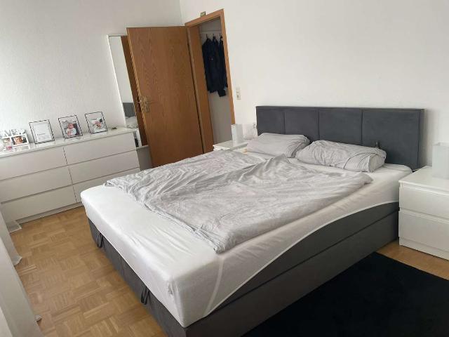 Zentralgelegene 2 ZKB Wohnung mit schöner Terrasse