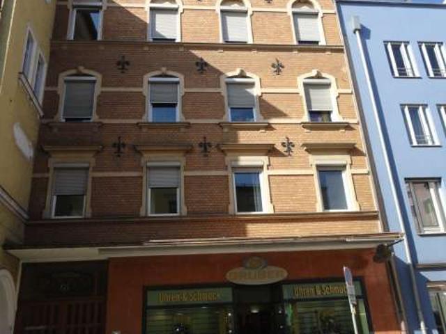 Zentrale 4 Zimmer Wohnung mit Balkon in Rosenheim