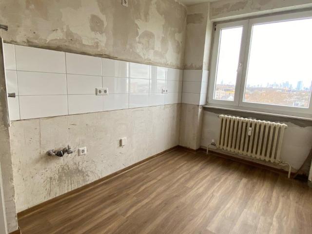 Zentrale 4 Zimmerwohnung mit Balkon