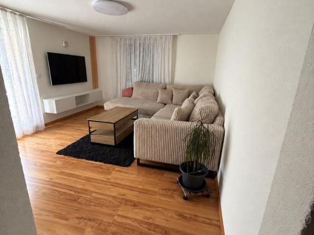Zentrale 4.5 Wohnung 1. OG