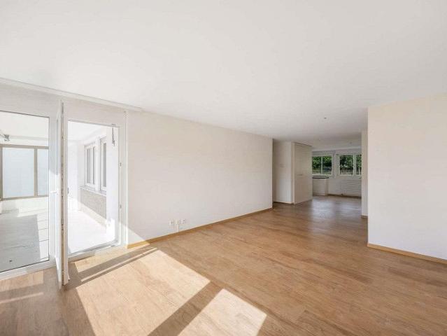 Zentrale 4.5 Zimmer Wohnung mit Weitsicht