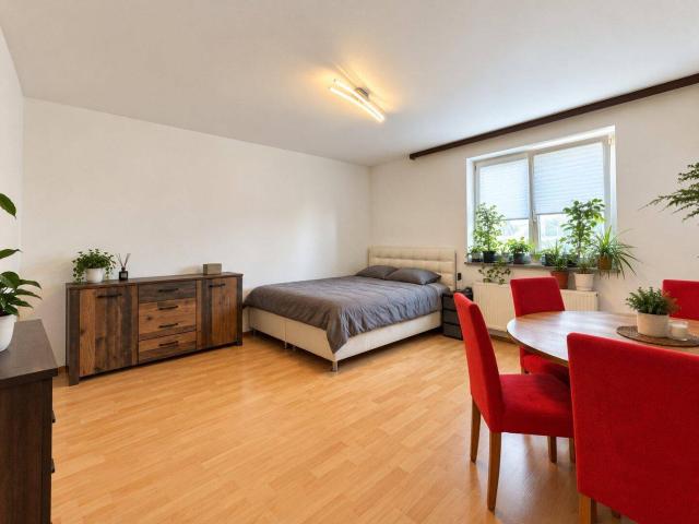 Zentrale 1 Zimmer Wohnung mit Stellplatz in Bahnhofsnähe