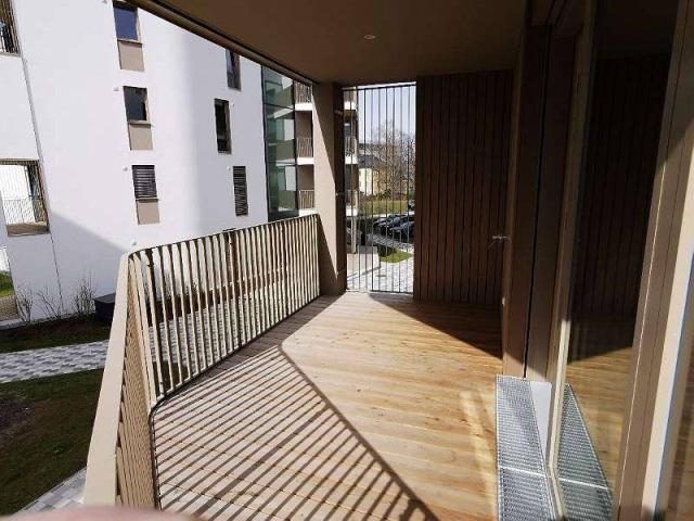 Zentrale 2 Zi. Wohnung mit Balkon und Tiefgaragenplatz