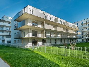 ZENTRALE 2 ZIMMER WOHNUNG MIT TERRASSE UND GARTEN NÄHE AUTOBAHN UND MURPARK