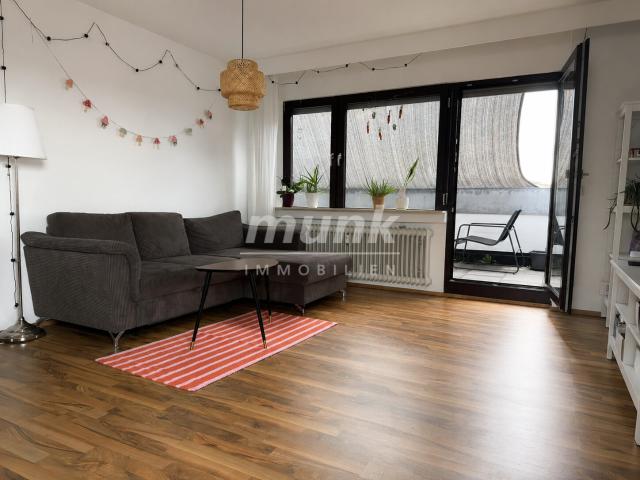 Zentrale 2 Zimmer Wohnung mit Terrasse und Einzelgarage