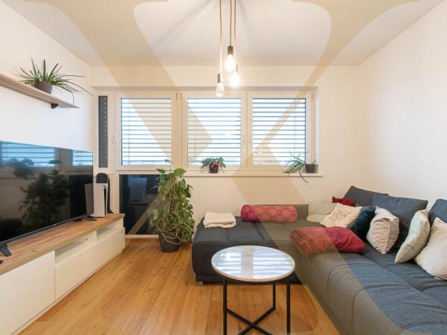 Zentrale 2 Zimmer Wohnung mit Vollausgestatteter Einbauküche und Balkon in Linz zu Vermieten!