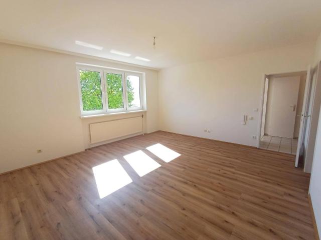 Zentrale 2 Zimmer Wohnung inkl. eigener Garagenbox im Erstbezug nach Generalsanierung