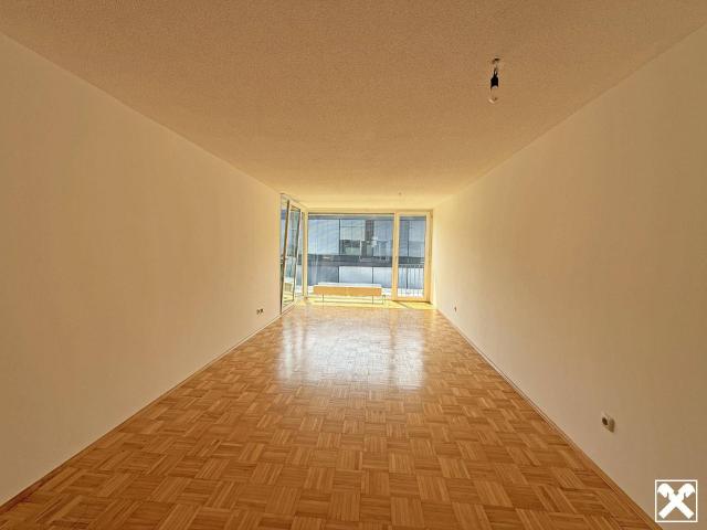 Zentrale 2 Zimmer Mietwohnung mit neuer Küche!