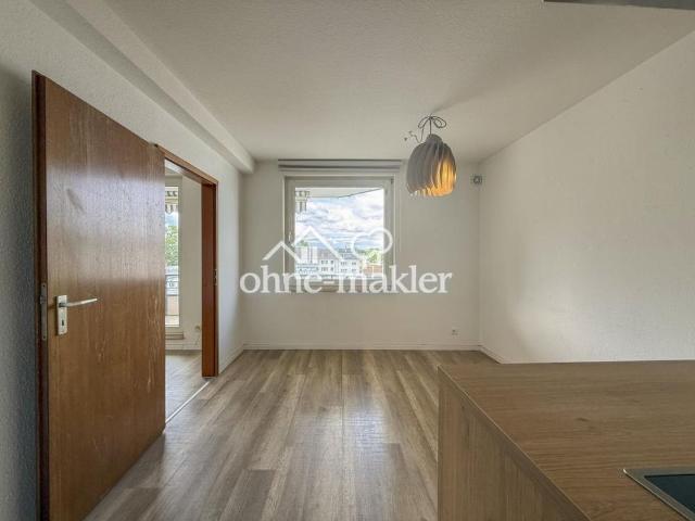 Zentrale 3 Zimmer Wohnung mit Balkon