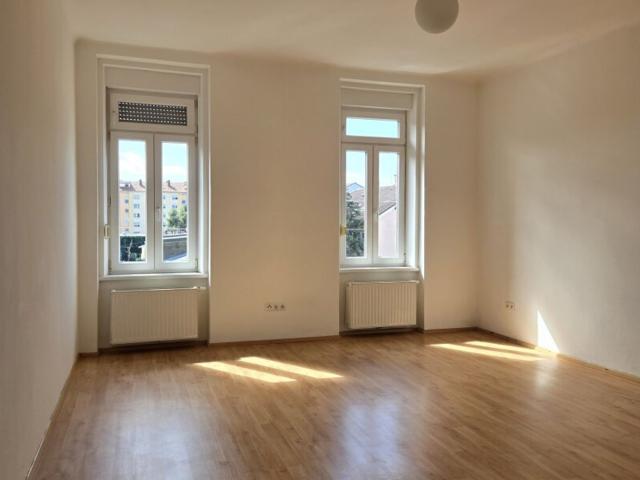Zentrale 3 Zimmer Wohnung mit Balkon