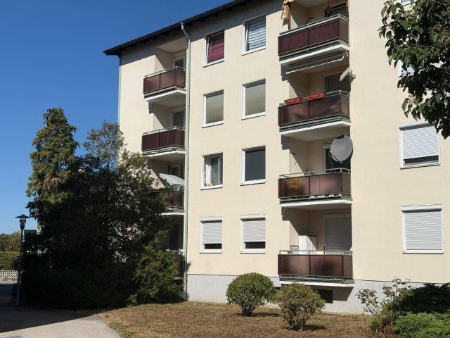 Zentrale 3 Zimmer Wohnung mit Balkon in Amstetten Privatverkauf