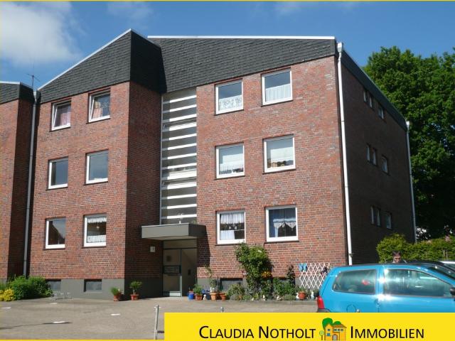 Zentrale 3 Zimmer Wohnung mit EBK und Balkon ab sofort frei!