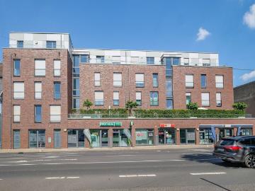 Zentrale 3 Zimmer Wohnung mit sehr großer Terrasse in Langenfeld City