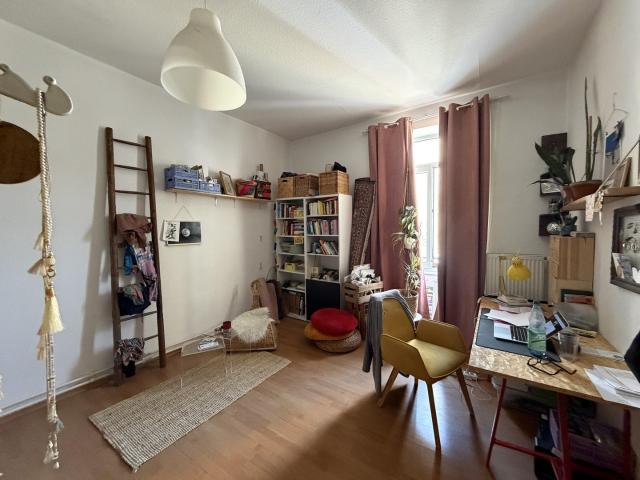Zentrale 3 Zimmer Wohnung im Nordend mit EBK und Tageslichtbad