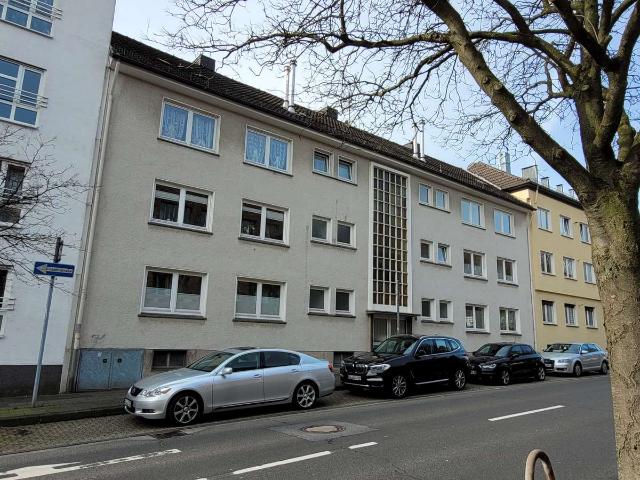Zentrale 3 Zimmerwohnung mit ruhigem Balkon